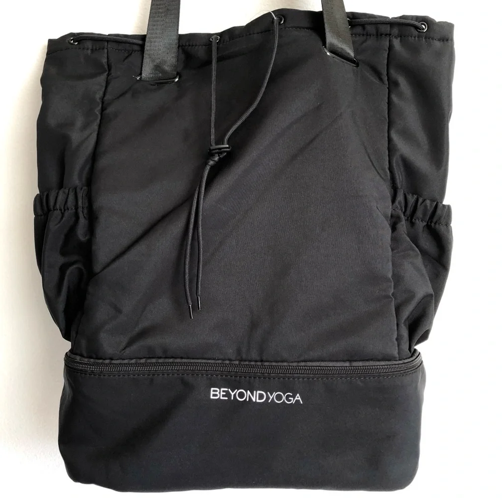 NWT Beyond Yoga Black Convertible Shoulder Tote Backpack Gym Bag